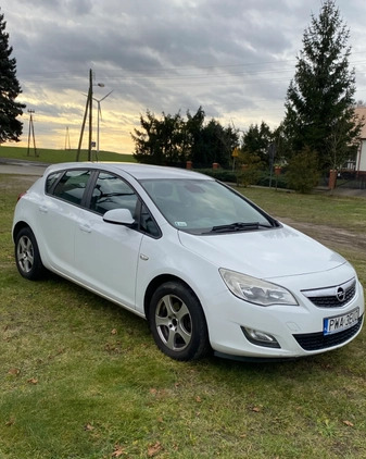 Opel Astra cena 16900 przebieg: 211000, rok produkcji 2012 z Wągrowiec małe 172